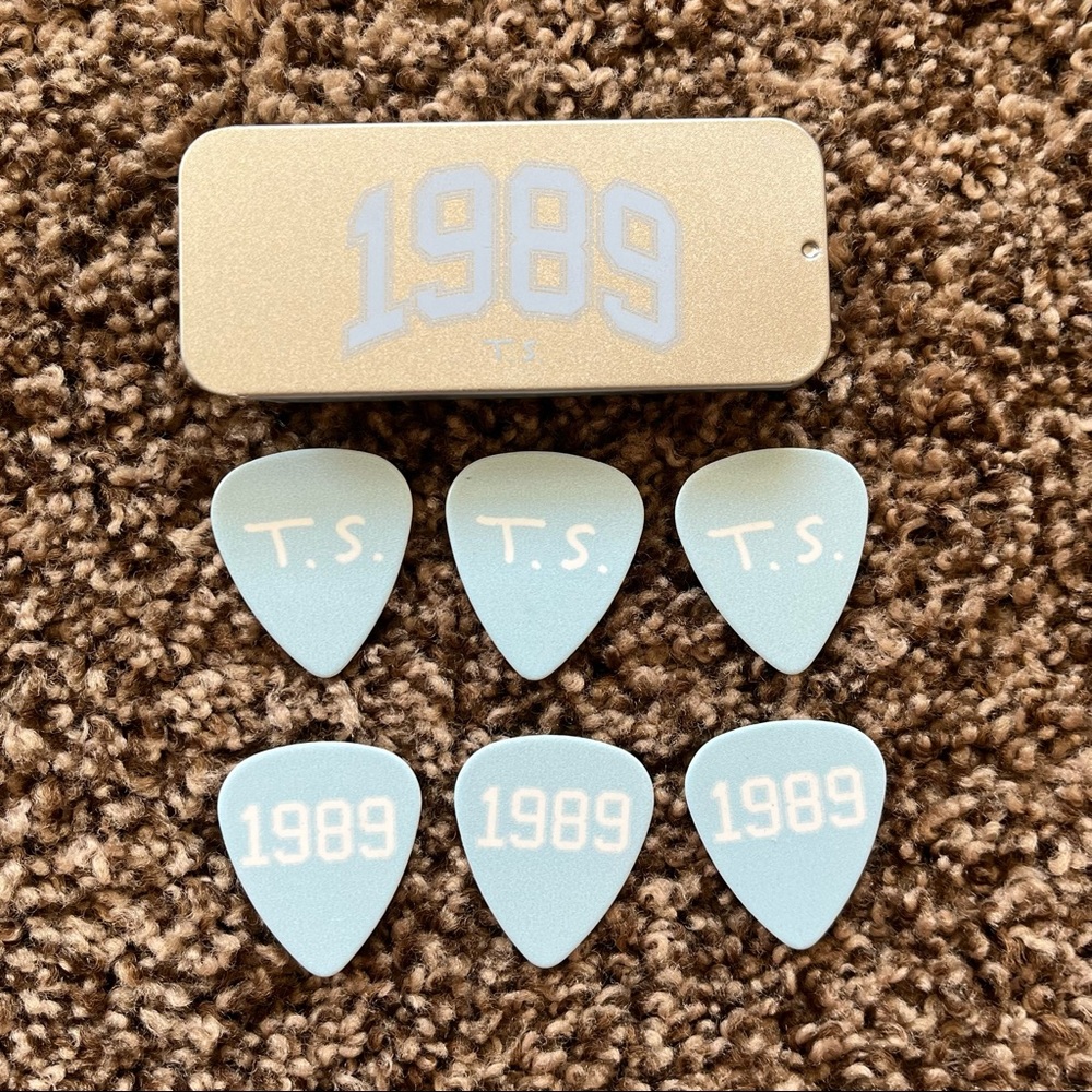 NEW Taylor Swift 1989 Guitar Picks